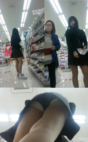 생필품점 청순한 여자애 팬티찍기 성공(원본)