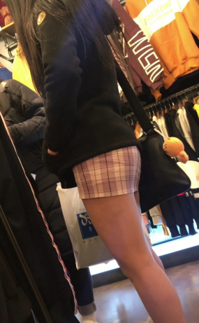 옷매장 치마짧은애(원본)
