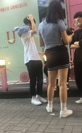 노는 놈 셋에 낀년(원본)