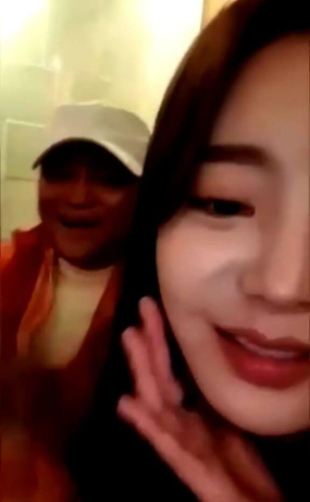 감독과 술 마시는 연예인들