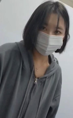 단발 회색 츄리닝
