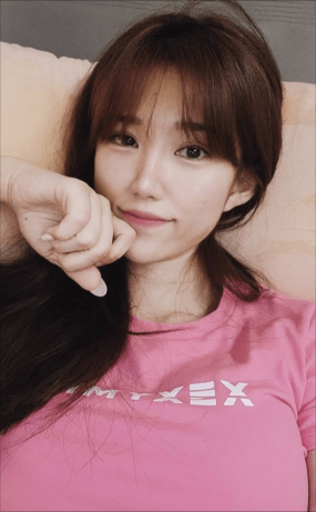 룸빵녀 김도아 99년생