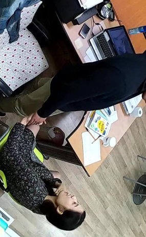 IP 사무실에서 야동을 보는 커플