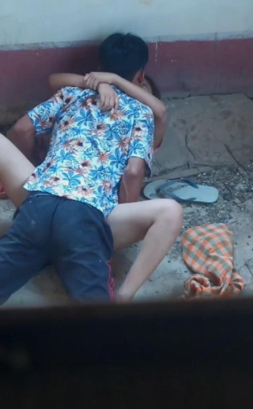 Voyeur24110503
