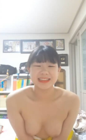 페리_짱구닮은 어린녀 [올노출자위]