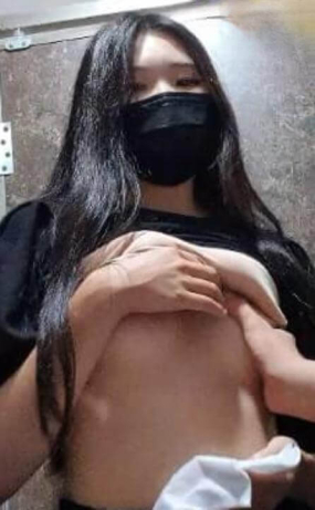 화장실 2명가슴 만지면서 대딸