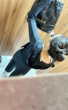 Voyeur25031401