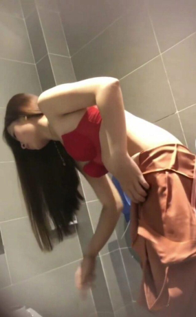 Voyeur25030702