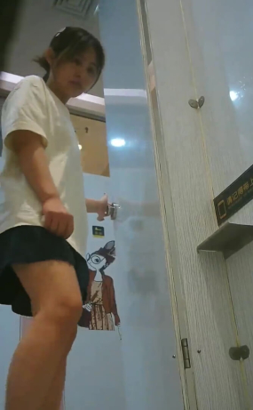 Voyeur25050502