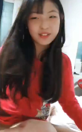 빨강티 크림녀