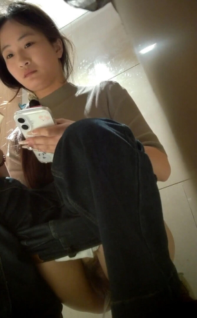 Voyeur25062601