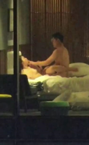 Voyeur25080602