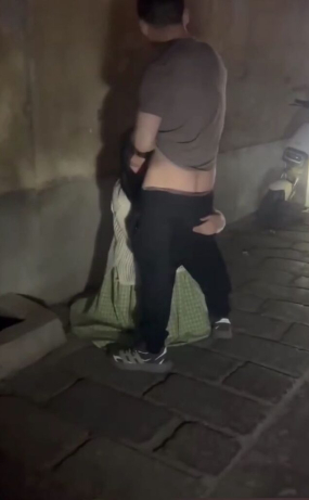 Voyeur25081901