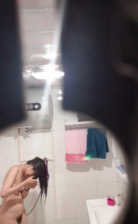 Voyeur25083102